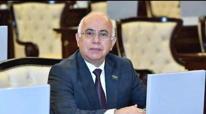 Birlik və dirçəliş günü: “Azadlıq hərəkatı Azərbaycan xalqına ilk dəfə onun dərdini anlatdı, mübarizə yolunu göstərdi”