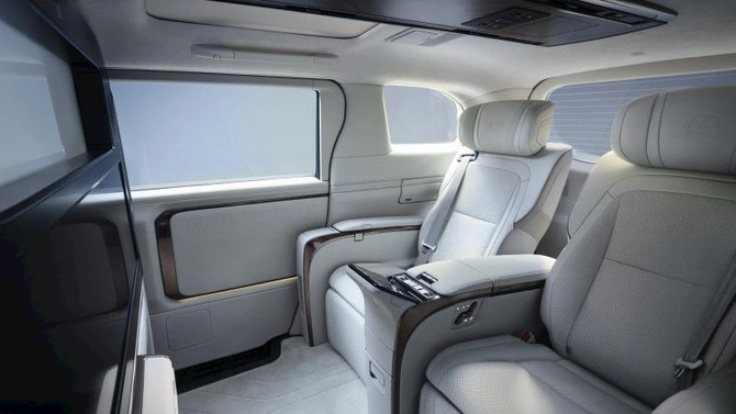 Lexus LM modeli təqdim edildi — Azərbaycanda 2 VERSİYADA (FOTOLAR)