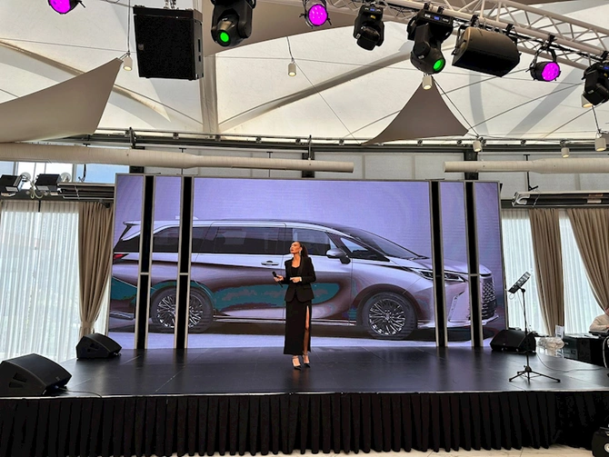 Lexus LM modeli təqdim edildi — Azərbaycanda 2 VERSİYADA (FOTOLAR)