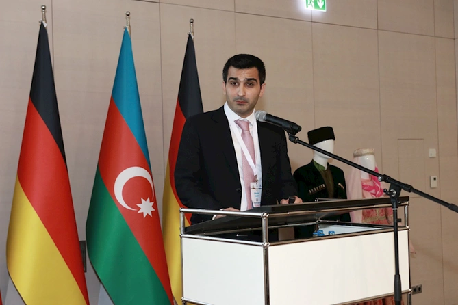 Almaniyada Azərbaycanlı Həkimlərin II Forumu müzakirələrlə davam edib