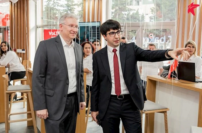 Bakcell Əhmədlidə yeni mağaza açdı