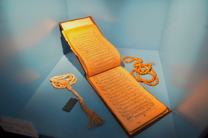 İçərişəhərdə unikal sərgi — Sakinlərin qədim əşyaları nümayiş olunur (FOTOLAR)