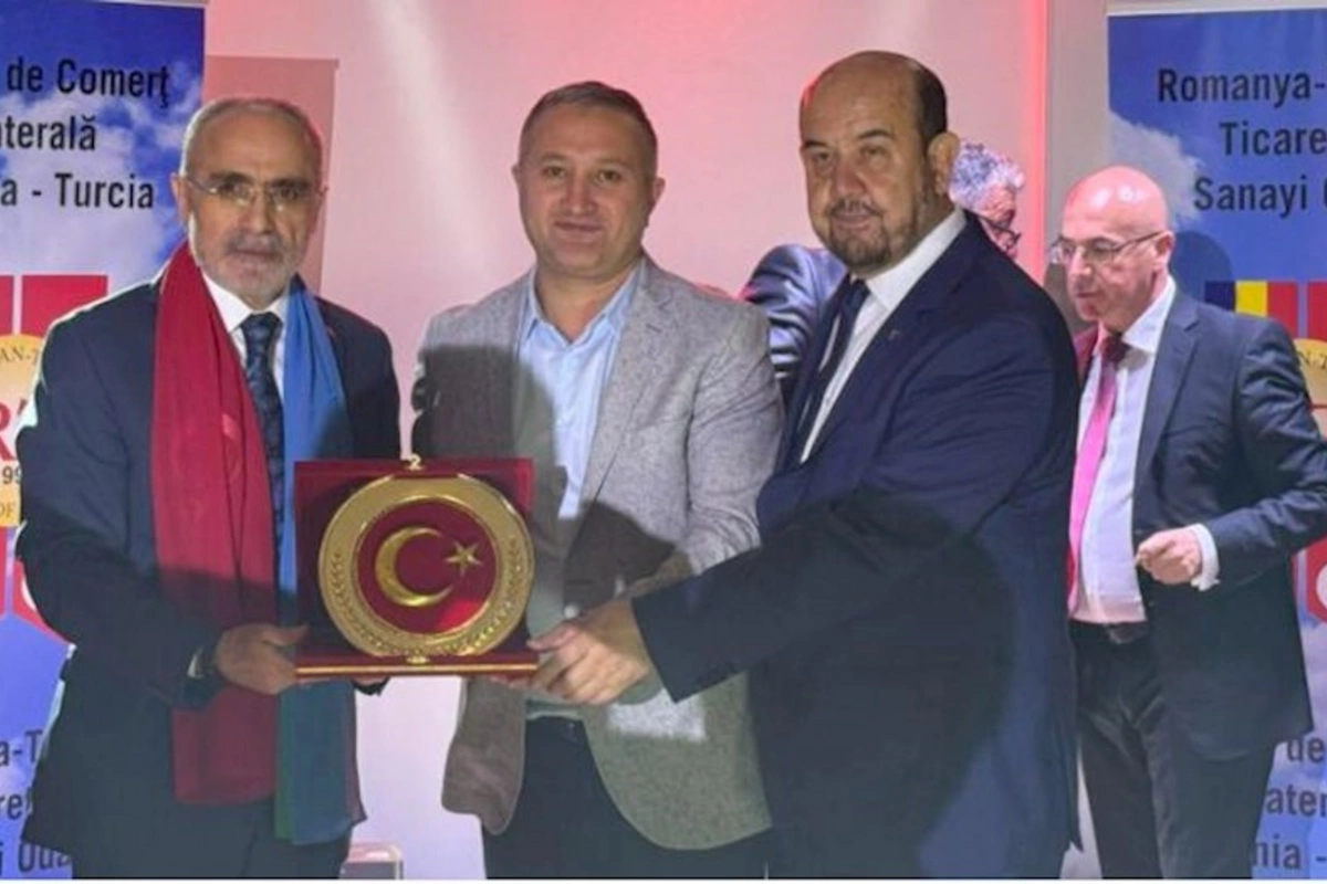 Pərviz Həşimli Rumıniyada mükafat aldı — FOTO