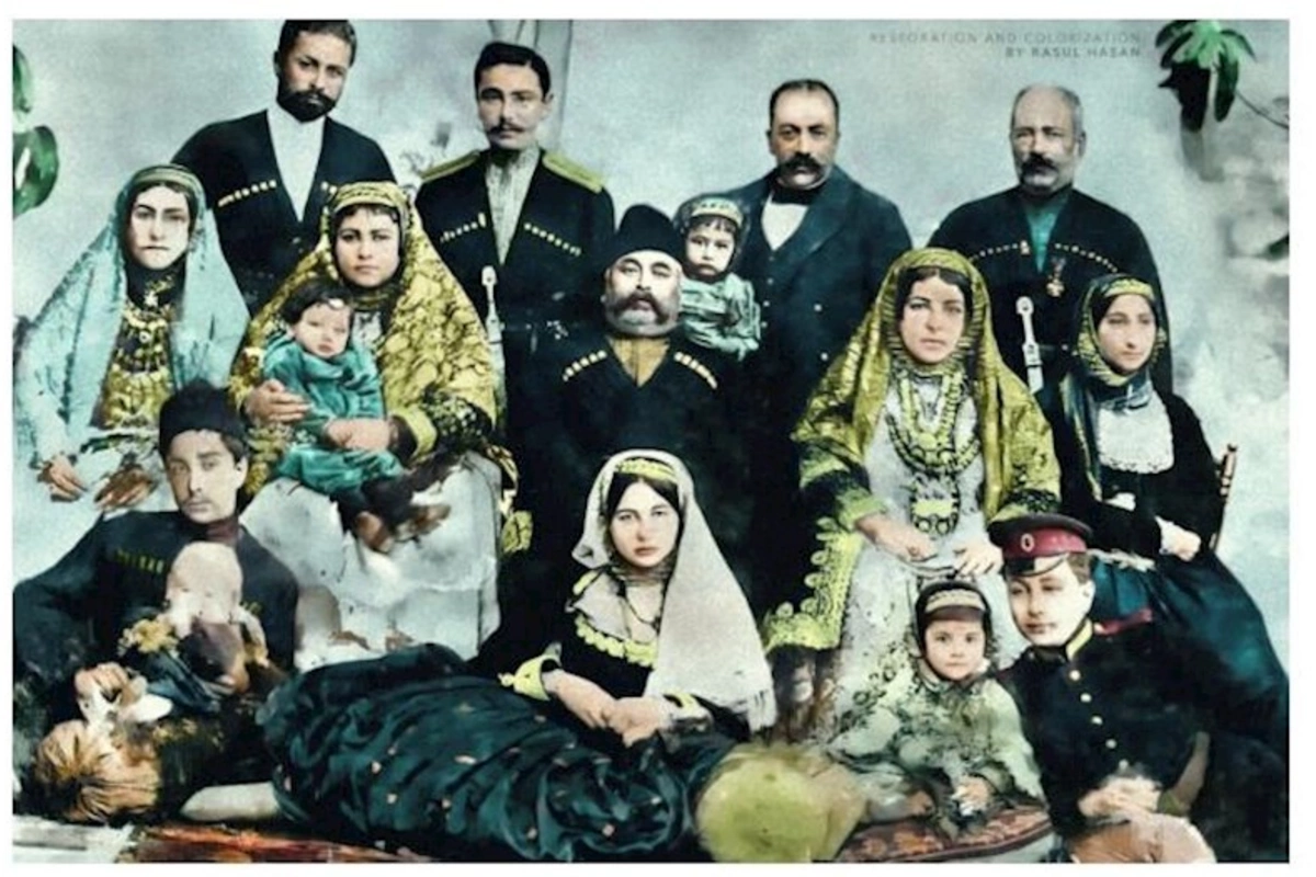 Naxçıvan və İrəvan xan ailəsinin 117 il əvvəl çəkilmiş birgə şəkli — UNİKAL FOTO