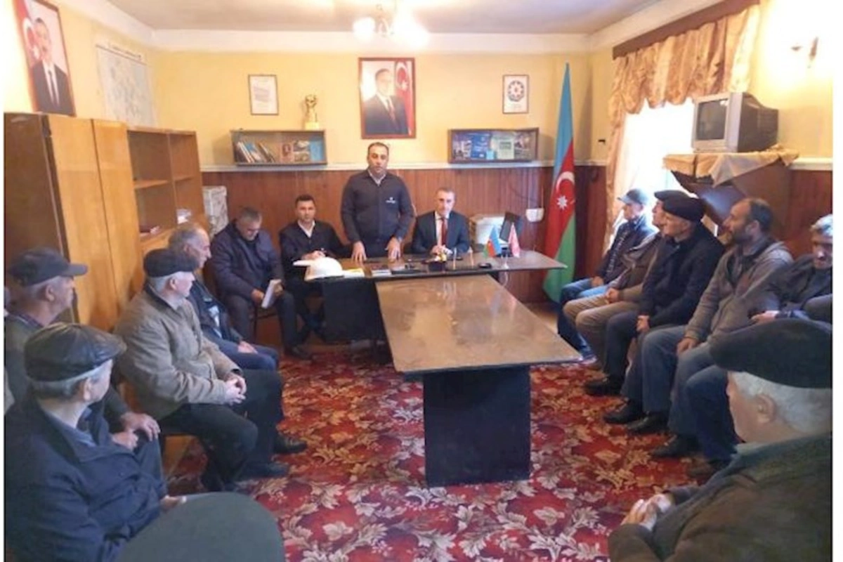 Mucuq kəndinin sakinləri həftənin ilk “Açıq mikrofon” aksiyasında — FOTO