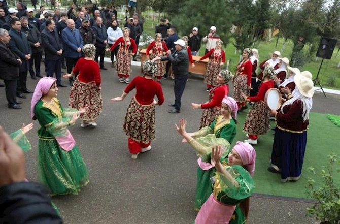 Flaminqo festivalı — Təbiətlə insanın vəhdəti (FOTOLAR) Flaminqo festivalı — Təbiətlə insanın vəhdəti (FOTOLAR)