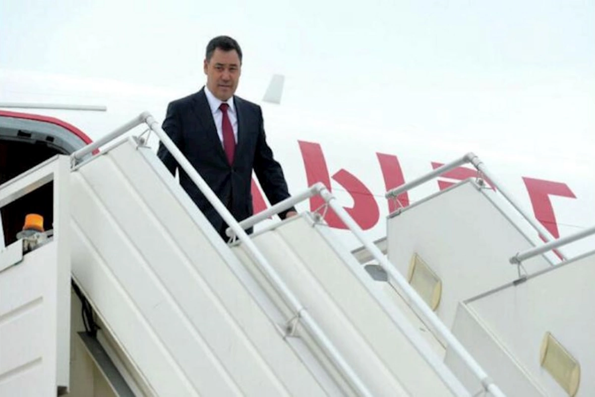 Qırğızıstan Prezidenti Sadır Japarov Azərbaycana işgüzar səfərə gəlib