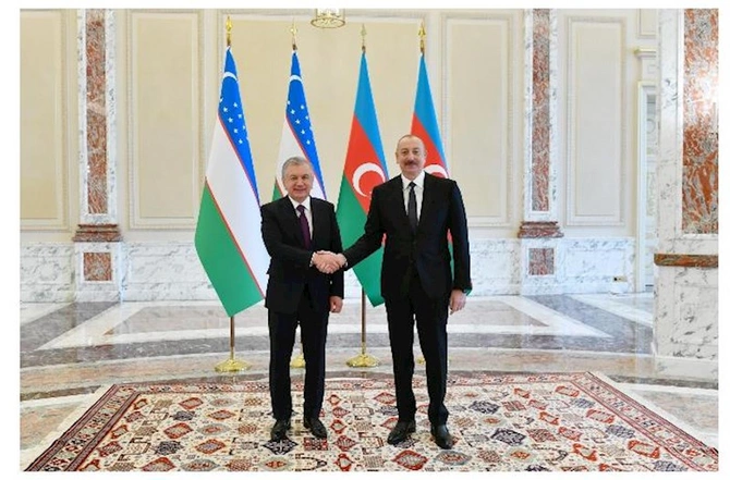 Prezident özbəkistanlı həmkarı ilə görüşüb — FOTOLAR Prezident özbəkistanlı həmkarı ilə görüşüb — FOTOLAR