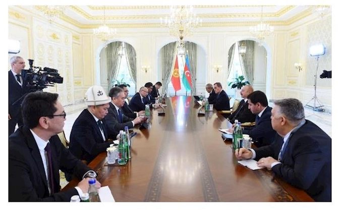 İlham Əliyev Qırğızıstan Prezidenti ilə görüşüb
