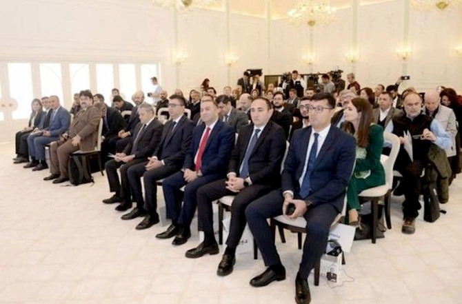 Şuşada türk dünyası memarlarının simpoziumu keçirilir — FOTO Şuşada türk dünyası memarlarının simpoziumu keçirilir — FOTO