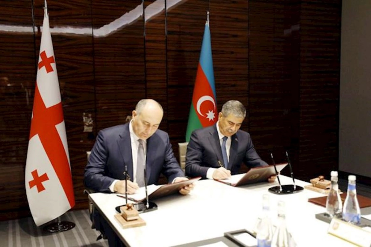 Azərbaycan və Gürcüstan arasında hərbi əməkdaşlıq planı İMZALANDI