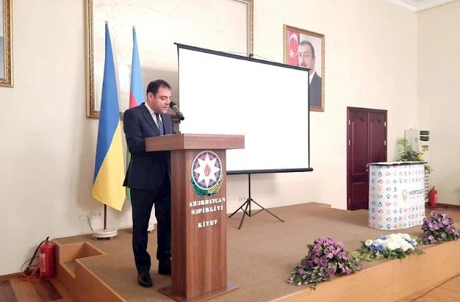 Kiyevdə Ulu Öndərin 100 illiyinə həsr edilən poçt markası dəstinin təqdimatı olub — VİDEO Kiyevdə Ulu Öndərin 100 illiyinə həsr edilən poçt markası dəstinin təqdimatı olub — VİDEO