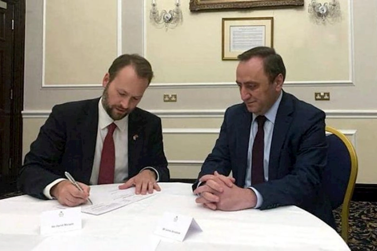 Ermənistan və Böyük Britaniya arasında hərbi əməkdaşlıqla bağlı RAZILIQ — FOTO