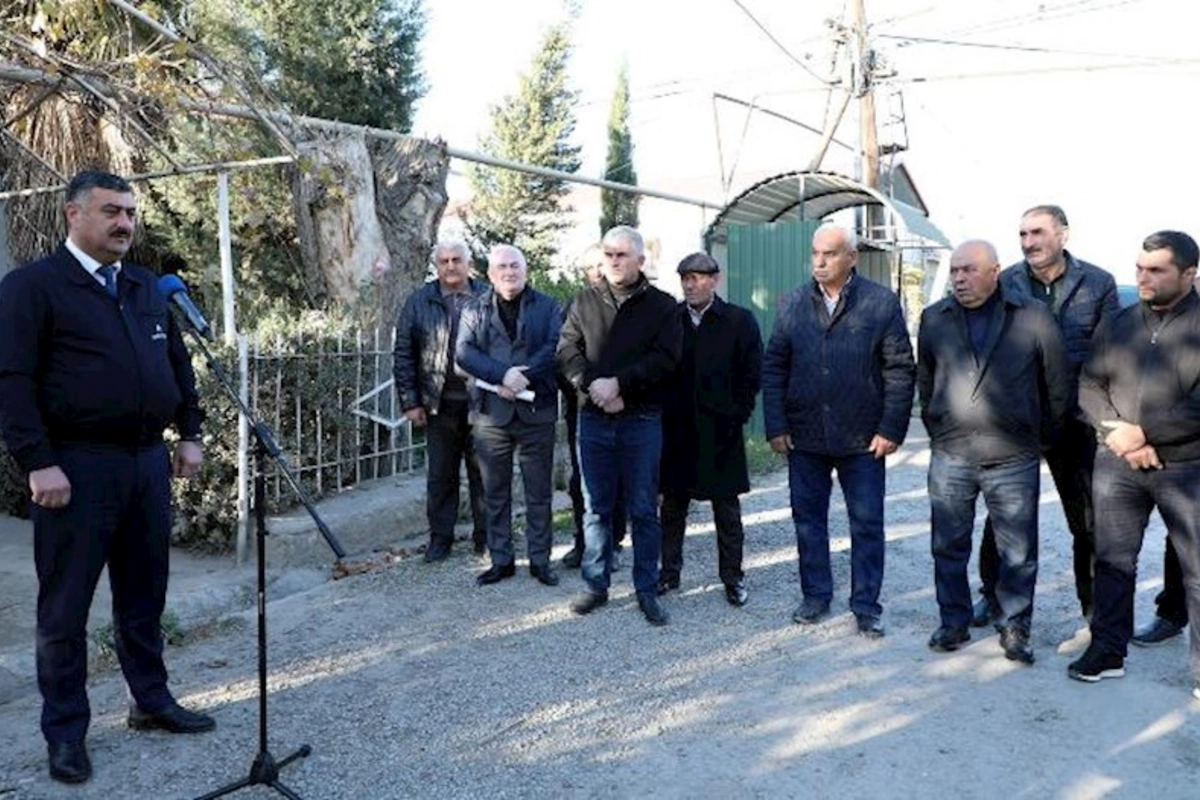 Razı olan, narazı qalan sahibkarlar Açıq mikrofonda — FOTOLAR