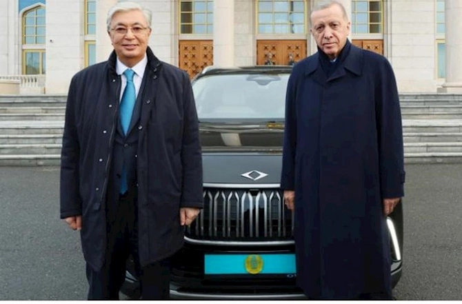 Ərdoğan Tokayevə TOGG hədiyyə etdi — FOTO Ərdoğan Tokayevə TOGG hədiyyə etdi — FOTO