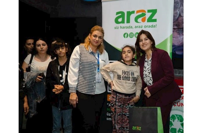 “Araz” Zəfər Günü münasibətilə həssas qrupdan olan uşaqları sevindirdi — FOTOLAR