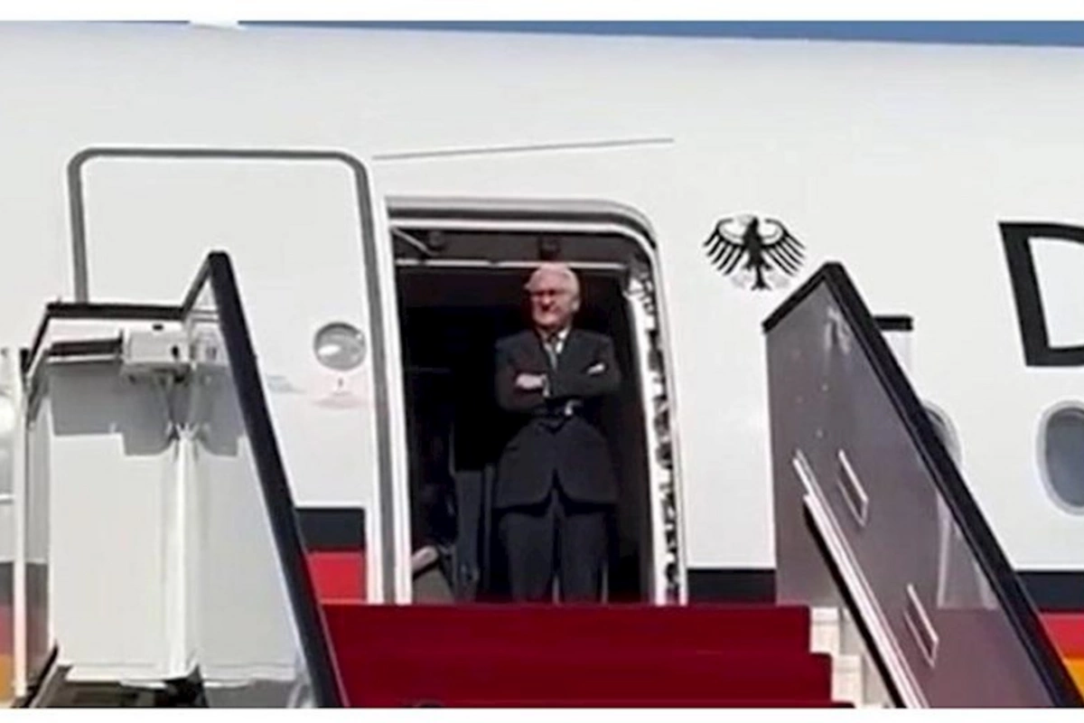 Almaniya prezidentini qarşılamağı unutdular — Diplomatik fiasko? (VİDEO)