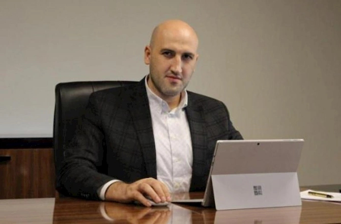 Vikipediya dövlət tərəfindən nəzarət olunan bir platforma deyil — Elvin Abbasov Vikipediya dövlət tərəfindən nəzarət olunan bir platforma deyil — Elvin Abbasov