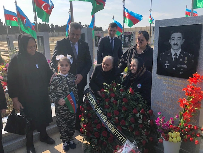 Abşeron rayonunda şəhidlər yad edilir — FOTOLAR