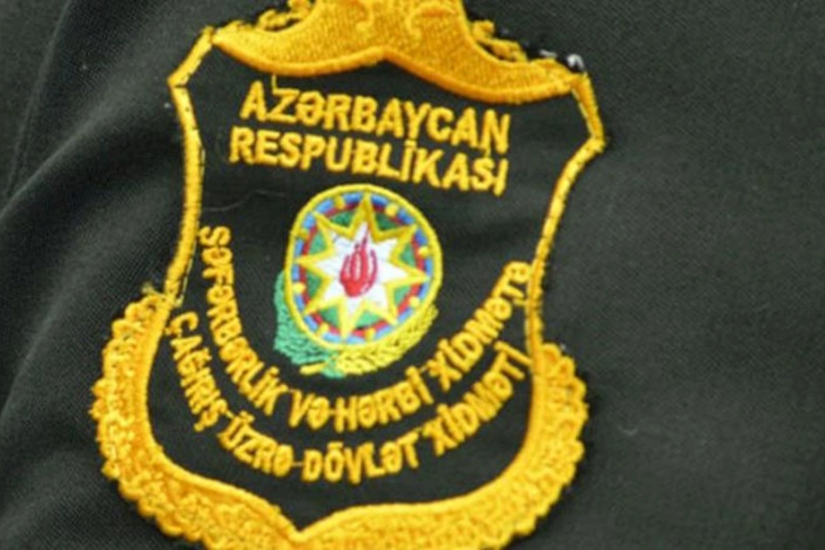 Rüşvət alarkən tutulan məmurlara ağır cəza istənildi
