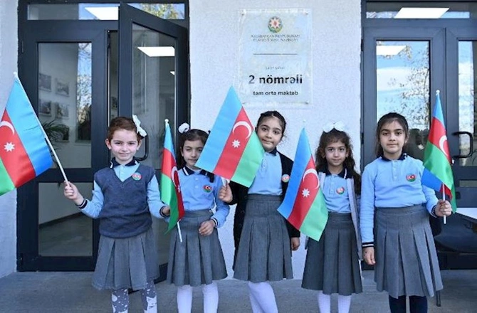 Laçında “Bayraq yürüşü” — FOTOLAR