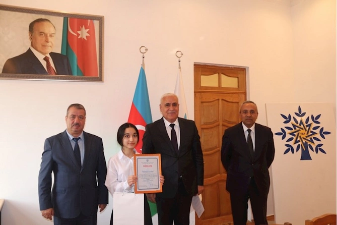 Zəfər zirvəsinə yüksələn qəhrəmanlar — FOTOLAR Zəfər zirvəsinə yüksələn qəhrəmanlar — FOTOLAR