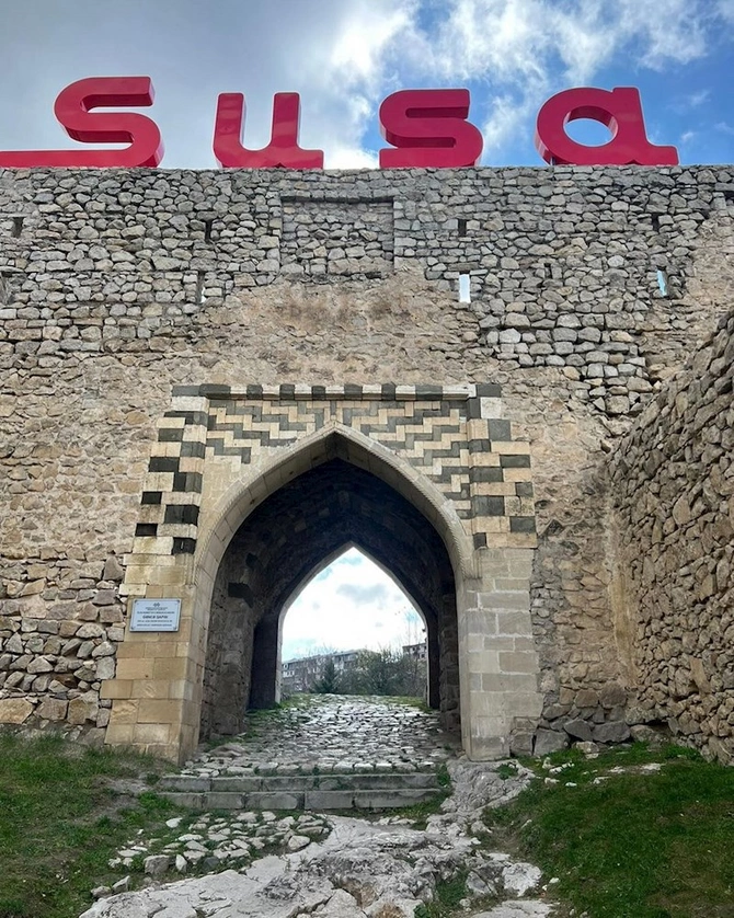 Prezident İsa bulağında — Mehriban Əliyeva fotolar paylaşdı