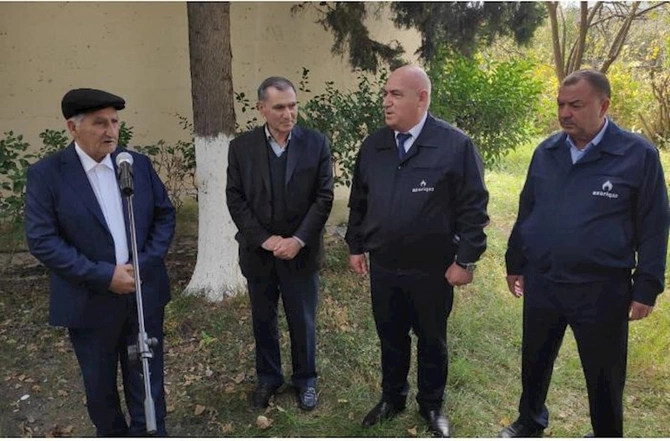 “Açıq mikrofon” Qaraqoyunlu kəndində — FOTOLAR “Açıq mikrofon” Qaraqoyunlu kəndində — FOTOLAR