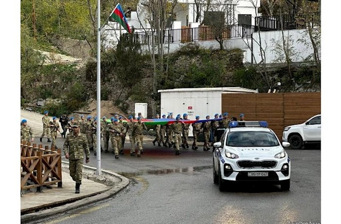 Laçında Zəfər Günü ilə bağlı yürüş keçirildi — FOTOLAR Laçında Zəfər Günü ilə bağlı yürüş keçirildi — FOTOLAR