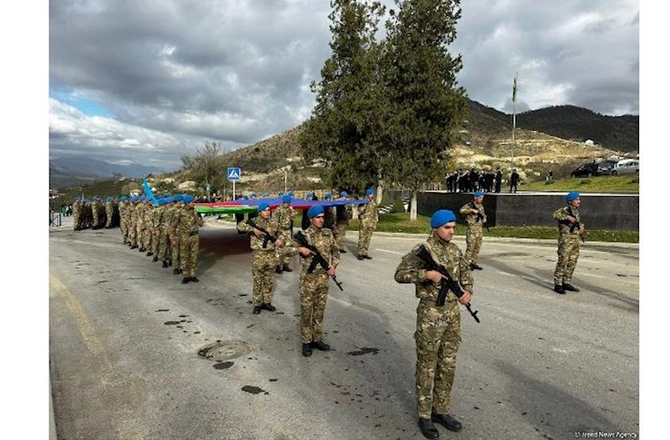 Laçında Zəfər Günü ilə bağlı yürüş keçirildi — FOTOLAR Laçında Zəfər Günü ilə bağlı yürüş keçirildi — FOTOLAR