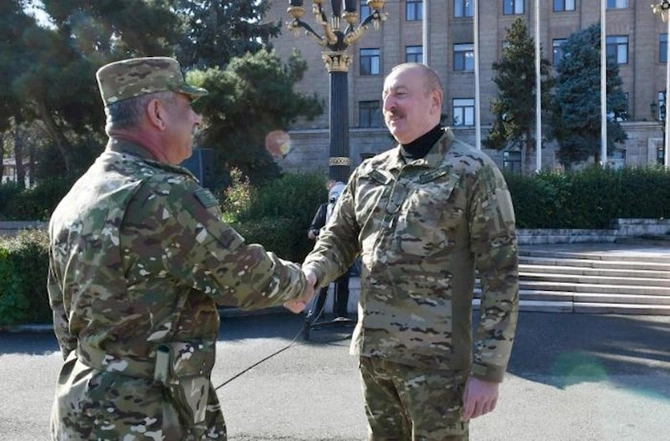 Xankəndi paradına Kərim Vəliyev komandanlıq edib Xankəndi paradına Kərim Vəliyev komandanlıq edib