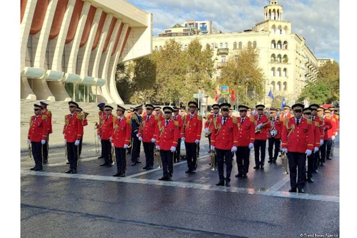 Bakıda Zəfər yürüşü — CANLI