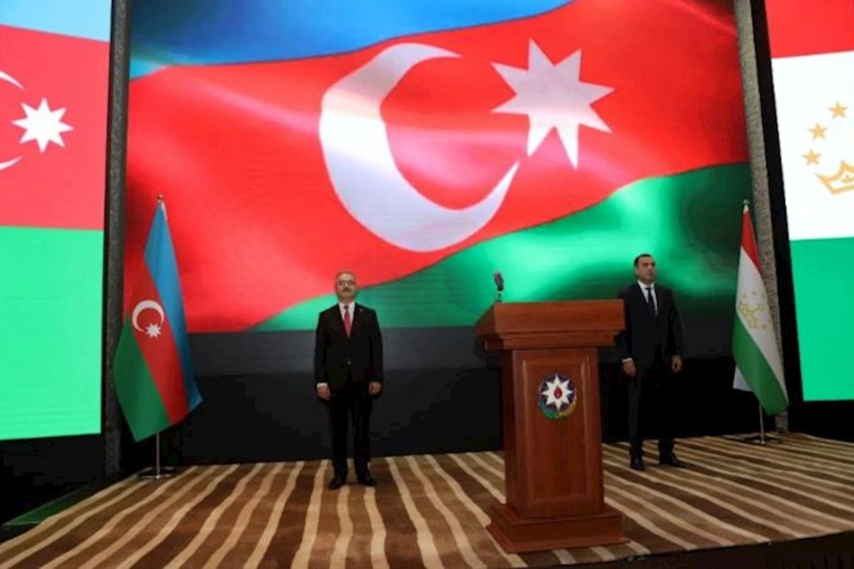Tacikistanda Ümummilli Liderin 100 illik yubileyi və Zəfər Günü qeyd olunub