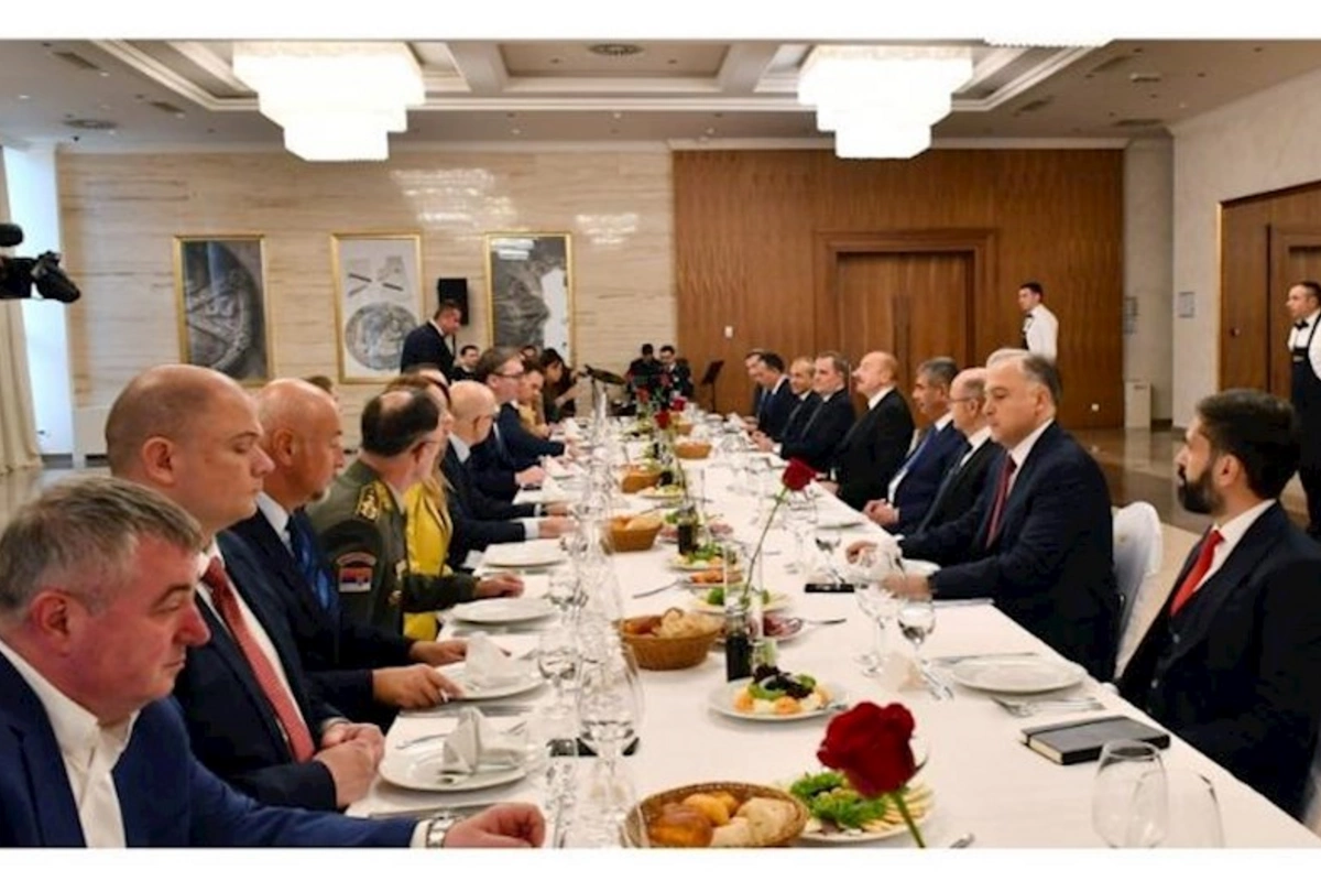 Azərbaycan və Serbiya prezidentlərinin geniş tərkibdə görüşü olub