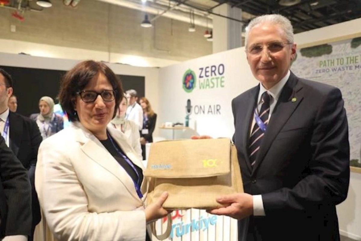 Azərbaycan nümayəndə heyəti Türkiyənin COP28-də fəaliyyət göstərən pavilyonunu ziyarət edib