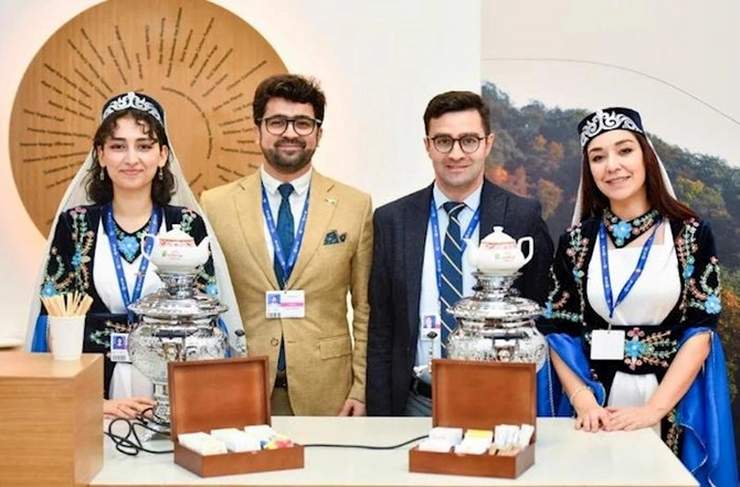 “Azerçay” ölkəmizi qürurla təmsil etməyə davam edir “Azerçay” ölkəmizi qürurla təmsil etməyə davam edir