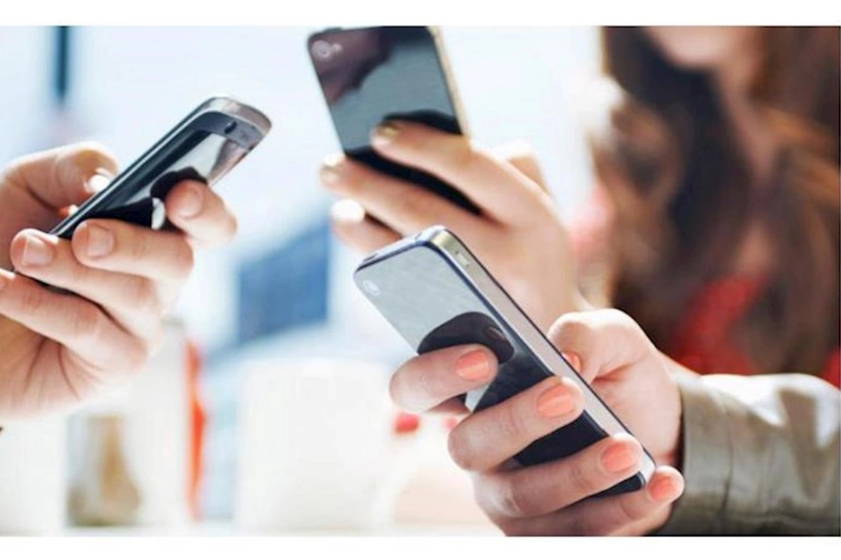 Telefondakı tətbiqləri niyə yeniləməliyik? — XƏBƏRDARLIQ