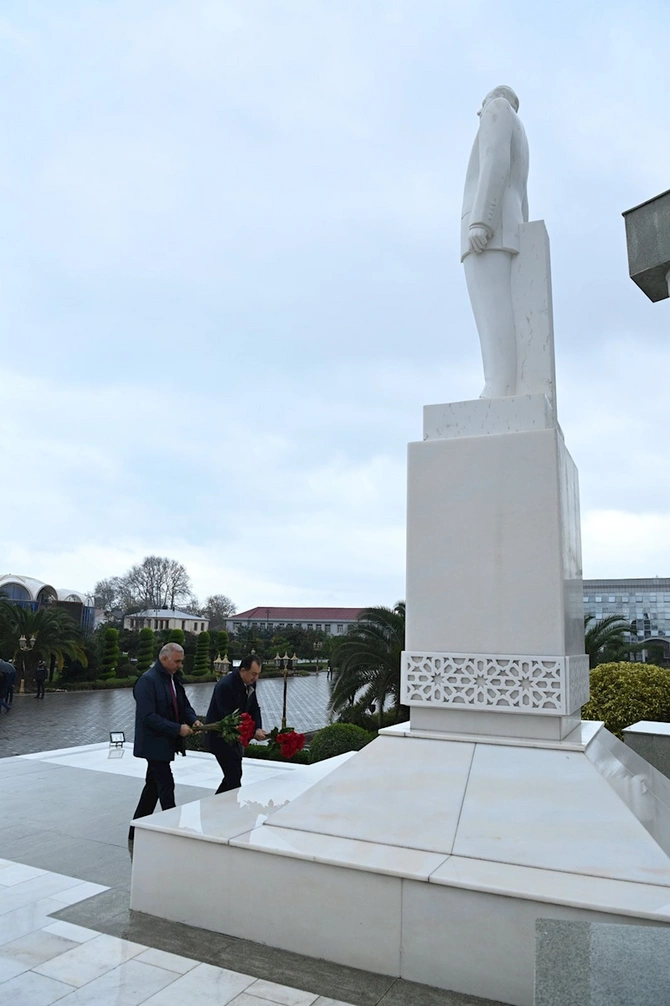 “Azərişıq” ASC-nin sədri Vüqar Əhmədov Lənkəranda vətəndaşları qəbul edib — FOTO “Azərişıq” ASC-nin sədri Vüqar Əhmədov Lənkəranda vətəndaşları qəbul edib — FOTO