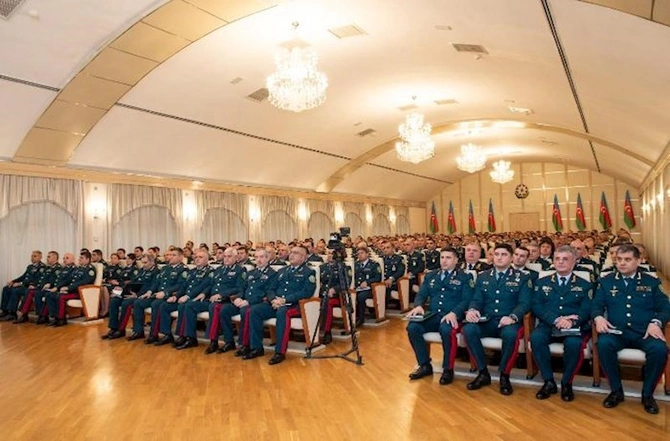 DSX-də xidməti-döyüş fəaliyyətinin yekunlarına dair müşavirə keçirildi — FOTOLAR