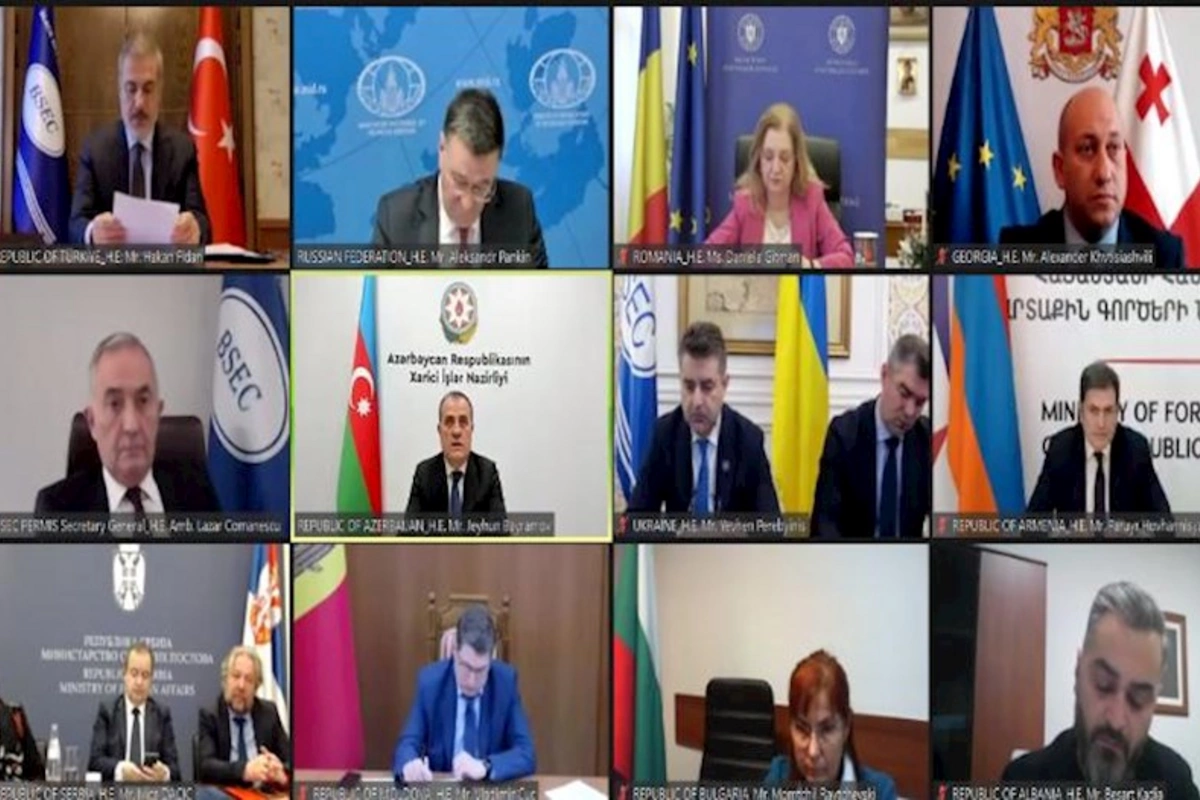 Ceyhun Bayramov QDİƏT XİN başçıları Şurasının iclasında çıxış edib