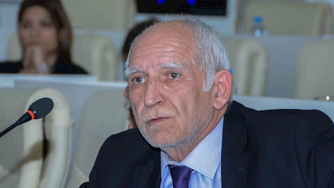 Nazir şikayət etdi: Müəllim çoxluğunun səbəbi nədir? — FOTO Nazir şikayət etdi: Müəllim çoxluğunun səbəbi nədir? — FOTO