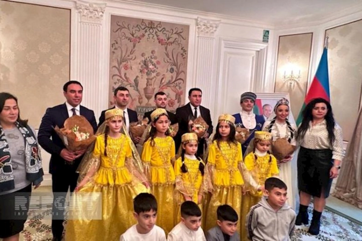 Parisdə Dünya Azərbaycanlılarının Həmrəylik Günü qeyd edilib