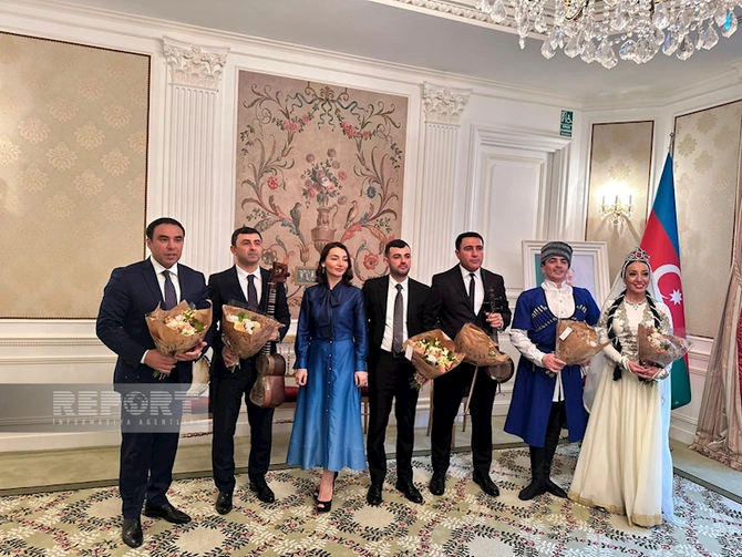 Parisdə Dünya Azərbaycanlılarının Həmrəylik Günü qeyd edilib