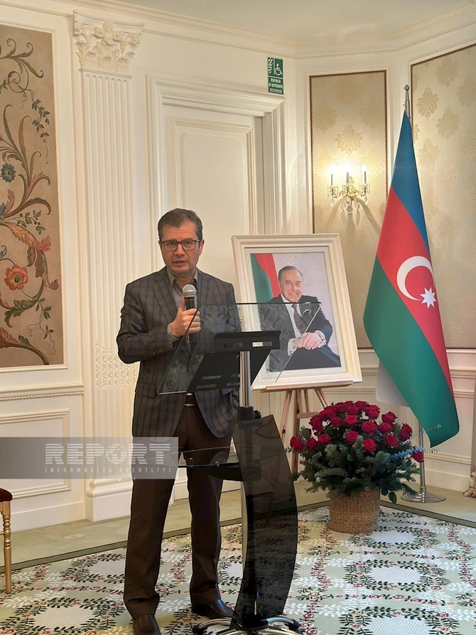 Parisdə Dünya Azərbaycanlılarının Həmrəylik Günü qeyd edilib