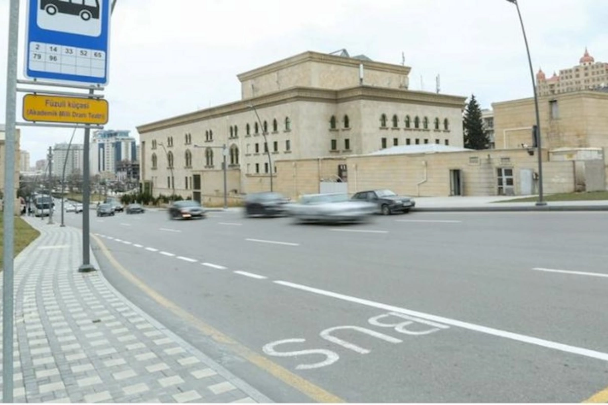 Avtobus zolaqlarına digər avtomobillərin daxil olması əsas problemlərdəndir