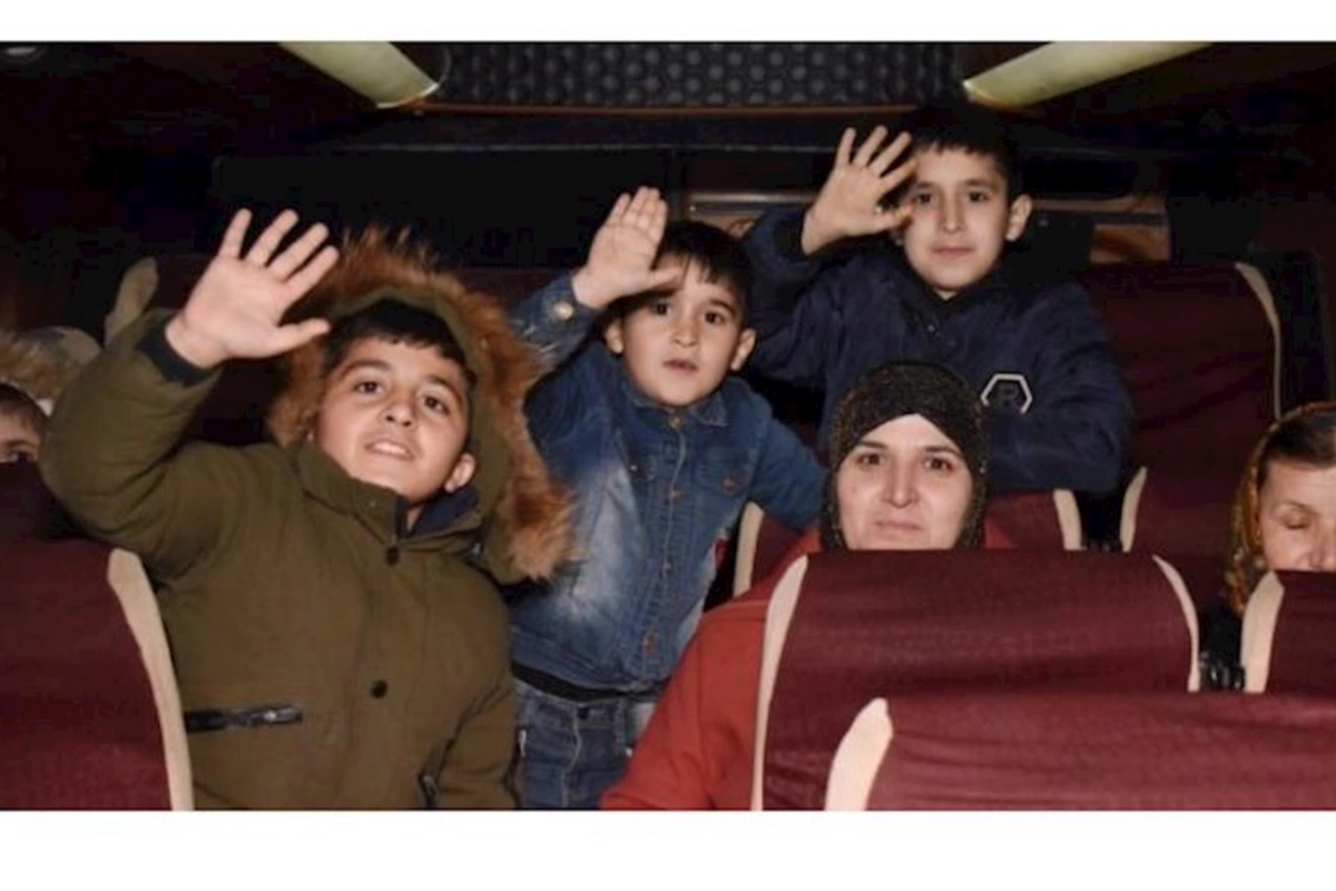 Daha 22 ailə Füzuliyə yola düşdü
