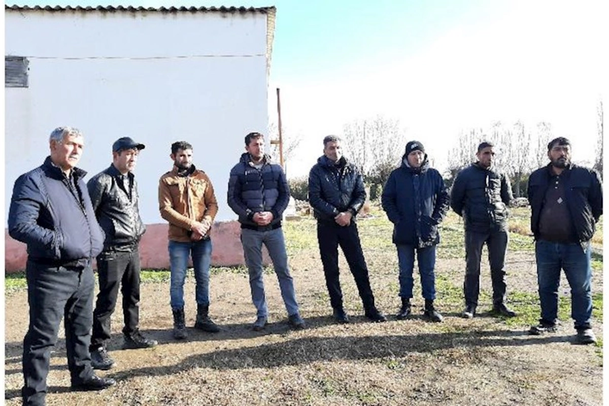 “Səyyar qəbul otağı” Salmanlı kəndində təşkil olundu — FOTOLAR