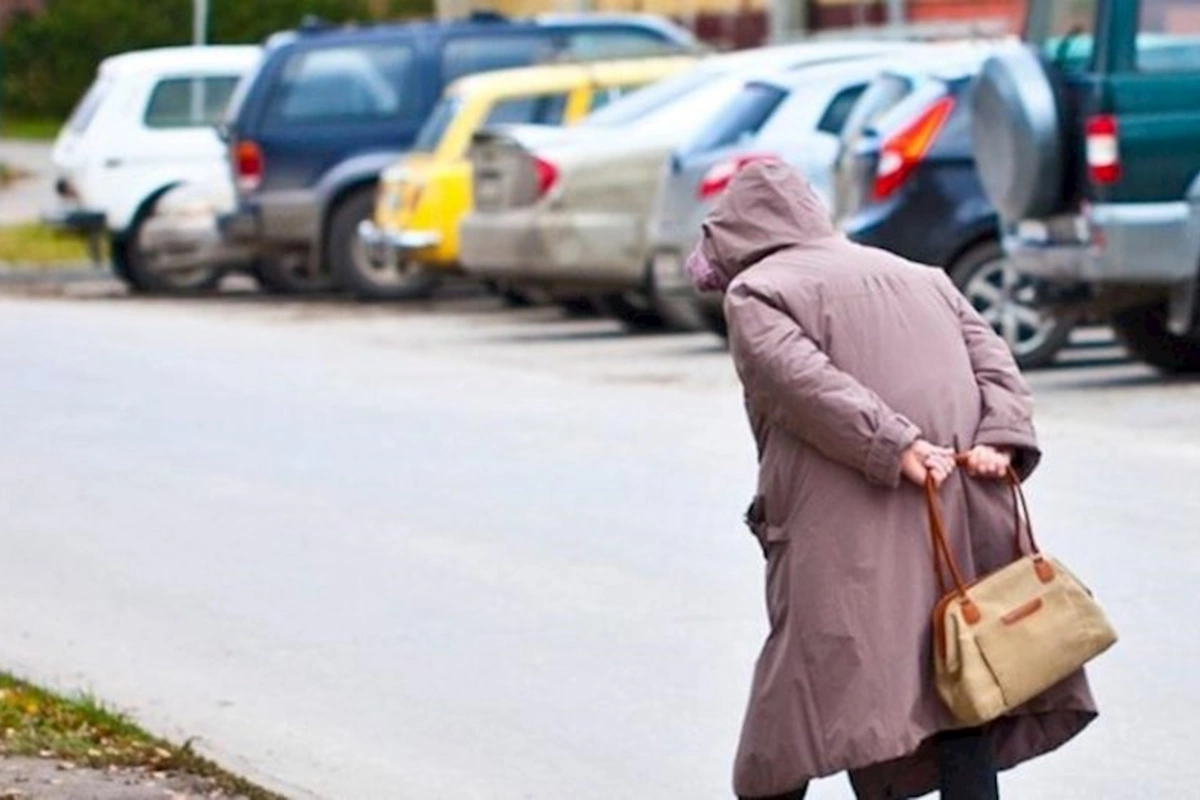 Sumqayıtda 72 yaşlı qadın yol qəzasında ölüb