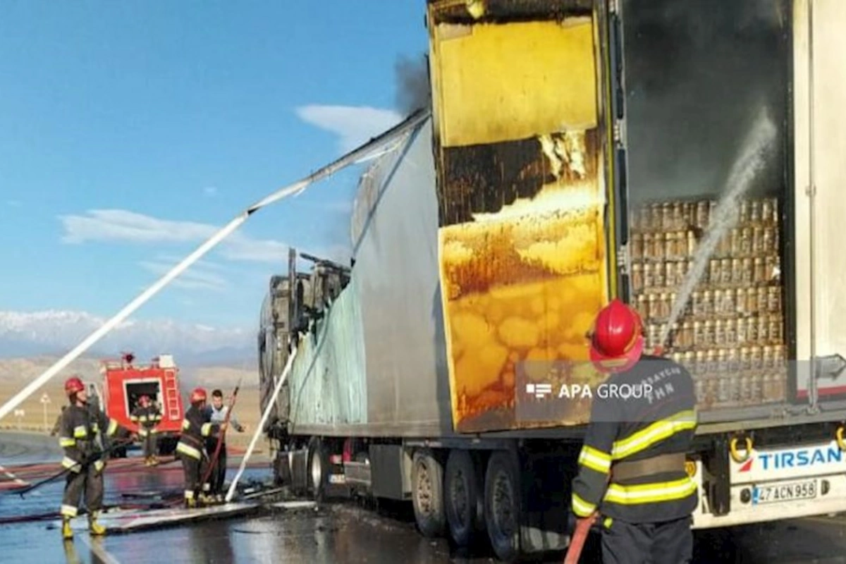 Şəkidə türk vətəndaşına məxsus “TIR” yandı