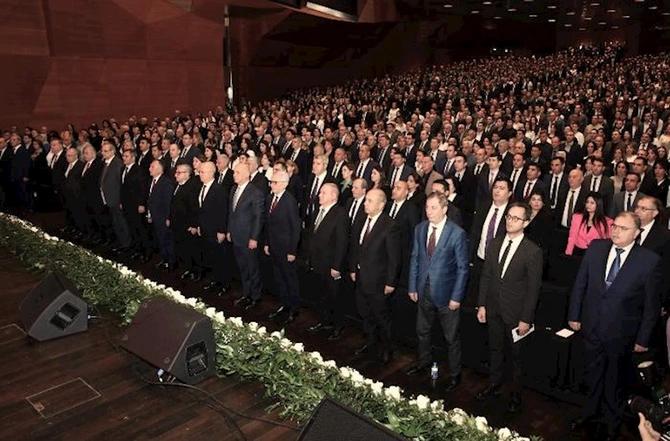AHİK-in növbədənkənar VI Qurultayı keçirildi — FOTOLAR